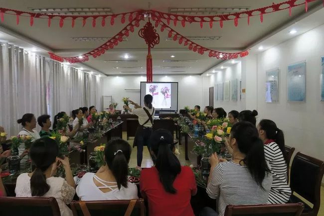 朝之花她論壇,，朝陽區(qū)婦聯(lián)聚焦女性健康關(guān)懷對話交流