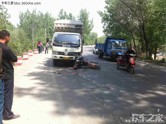 卡車撞機(jī)動車事故責(zé)任劃分詳解，責(zé)任歸屬與判定指南