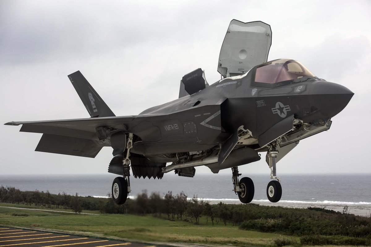 美國(guó)F-35B戰(zhàn)斗機(jī),，引領(lǐng)未來(lái)空中力量的翹楚之星